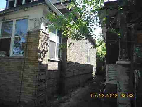 4432 Hurlbut (4)_m.jpg